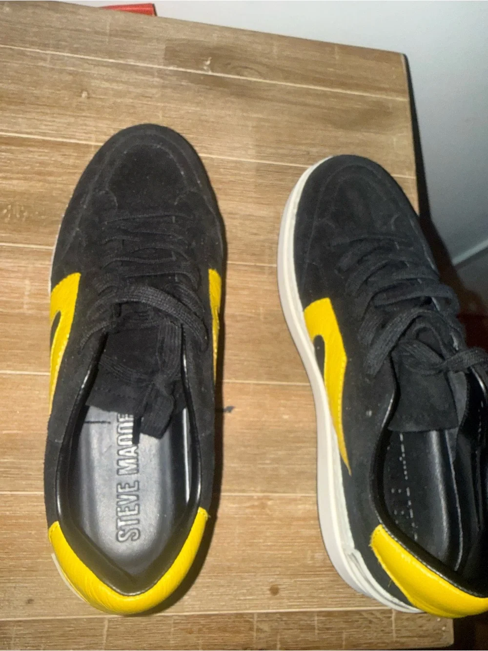 Steve Madden Kickflip Platform Sneakers Black Suede Yellow Size 9.5